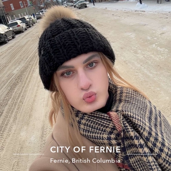 Meet your Posher, Elly - Picture 1 of 1